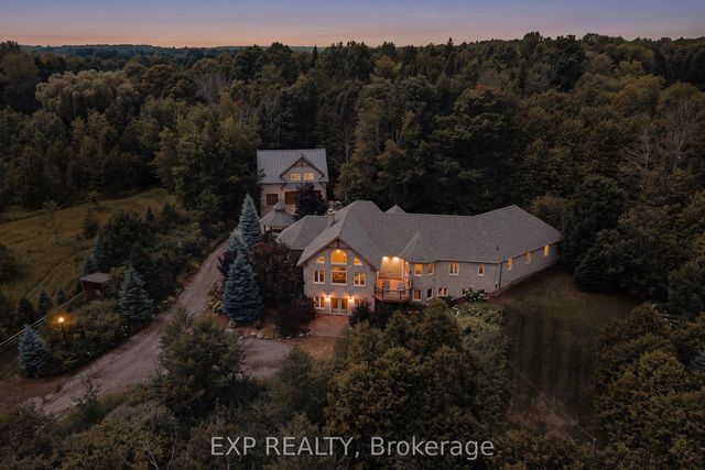 7392 Wellington Road 11 Road, Mapleton