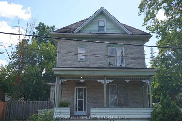 324 Queen Street W, Cambridge