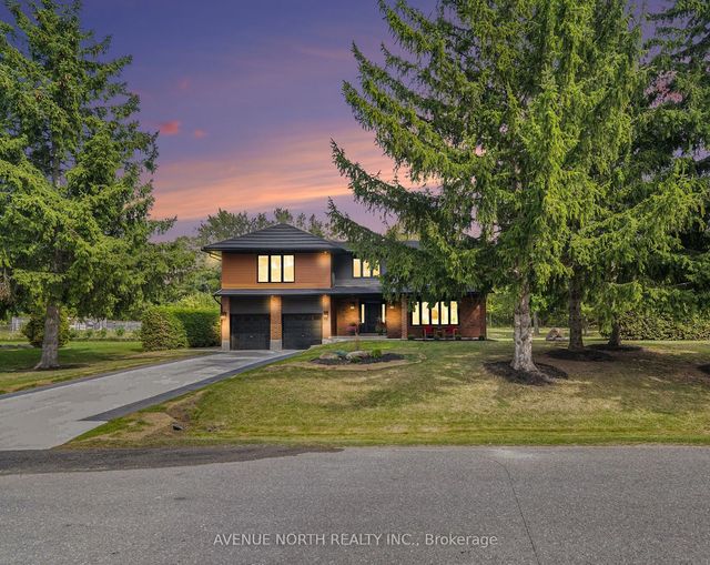 19 Newland Drive E, Barrhaven