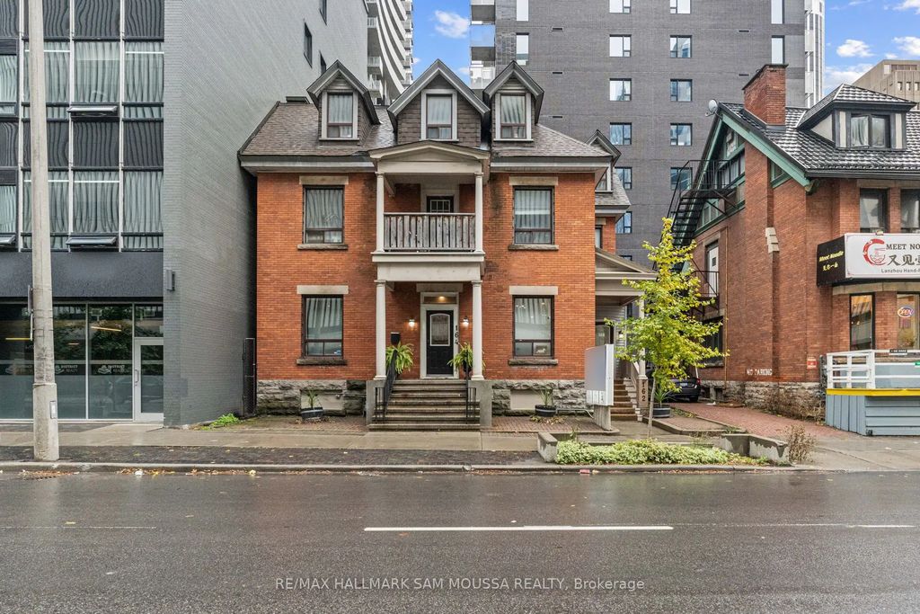 162-164 Metcalfe Street 3, Ottawa Centre