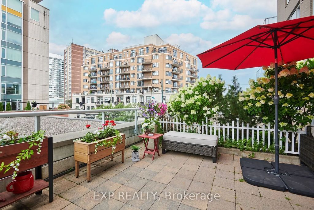 575 Byron Avenue 203, Carlingwood - Westboro and Area