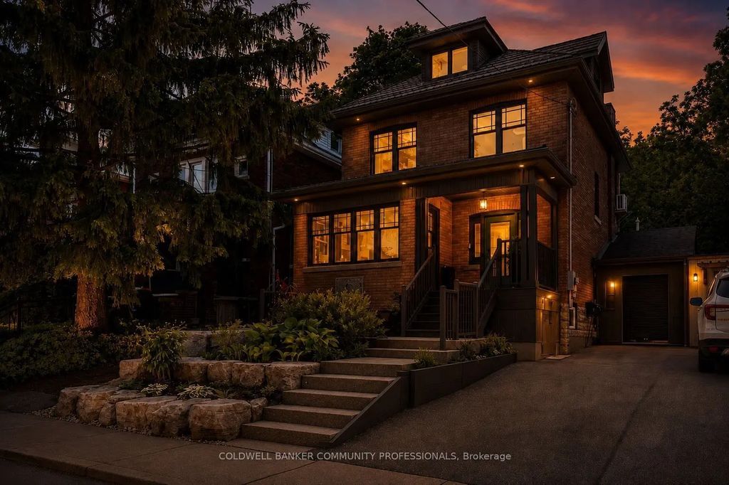 99 Hillcrest Avenue, Hamilton