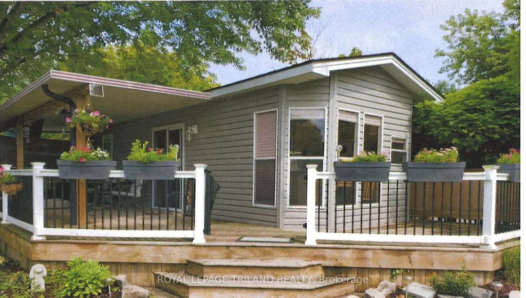 4895 Lakeshore Road D36, Plympton-Wyoming