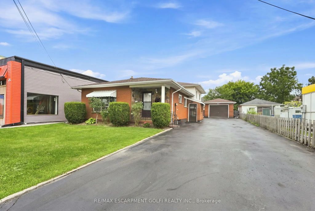 5742 Stanley Avenue, Niagara Falls
