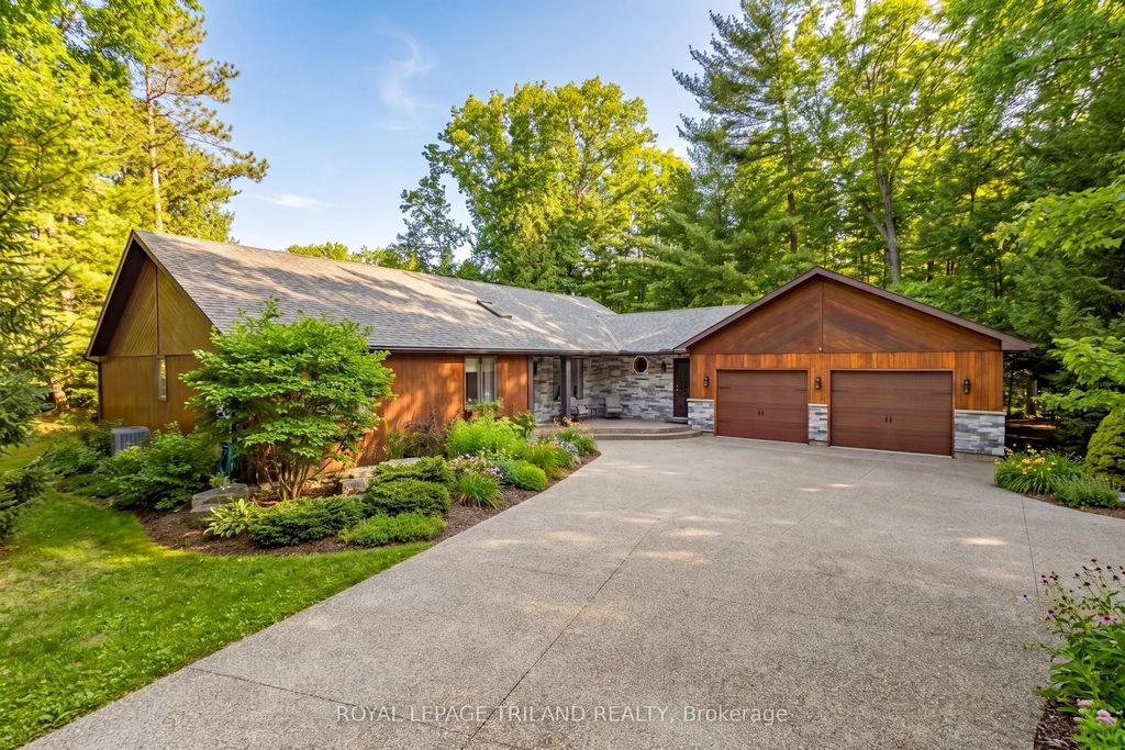 10498 Pinetree Drive, Lambton Shores