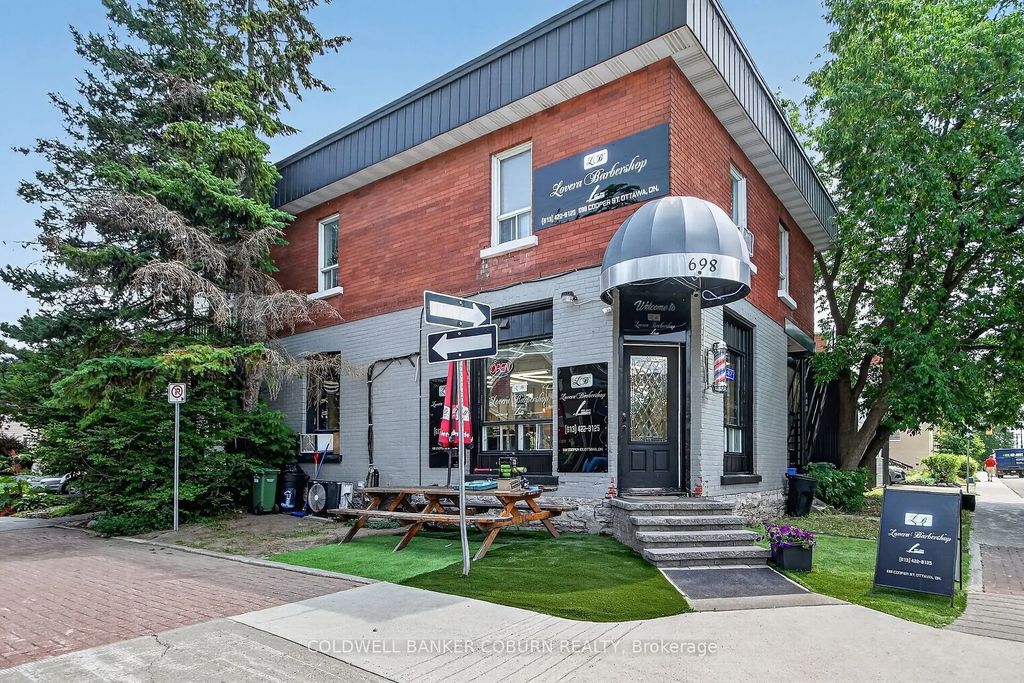 698 Cooper Street, Ottawa Centre