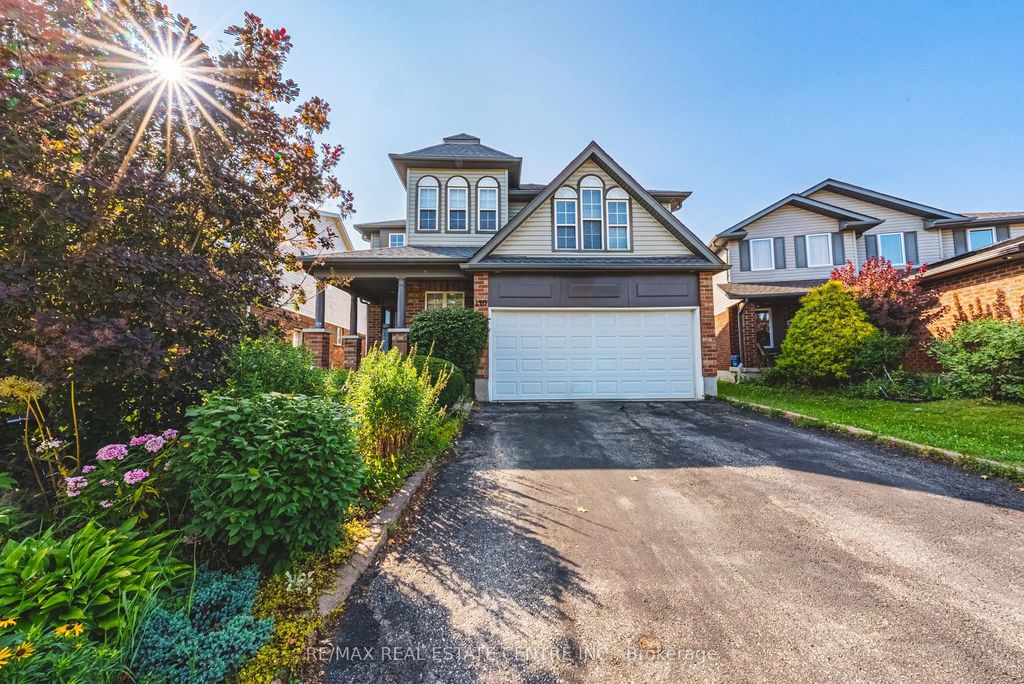 140 Country Club Drive, Cambridge