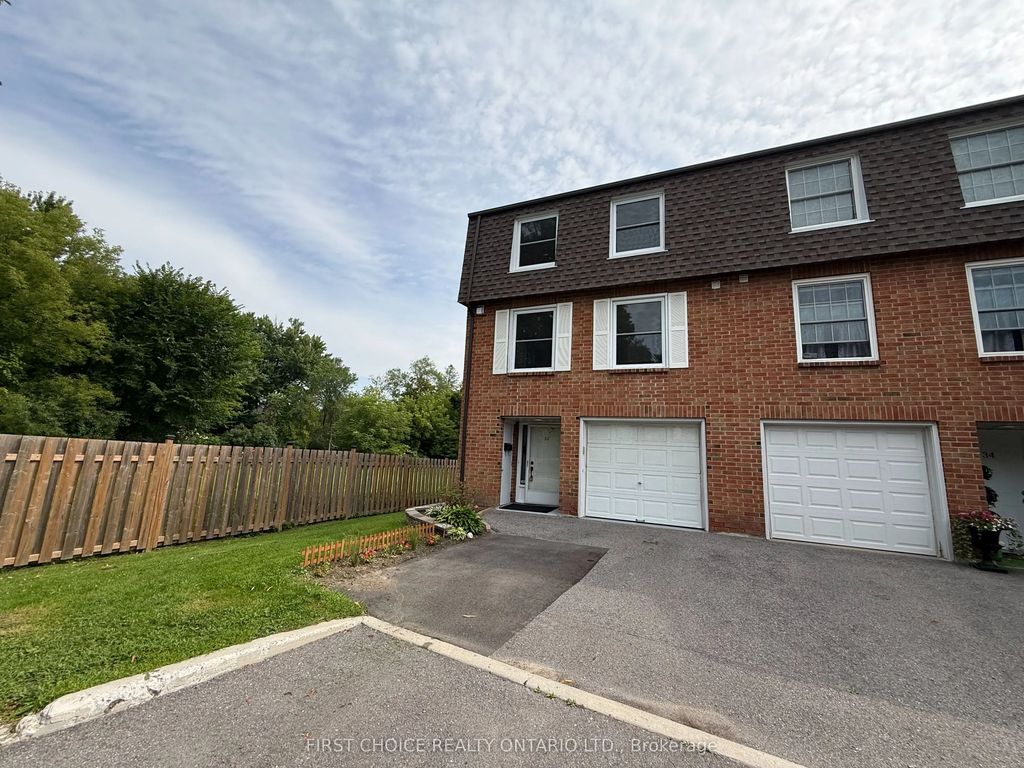 32 Appleby Private N, Mooneys Bay - Carleton Heights and Area