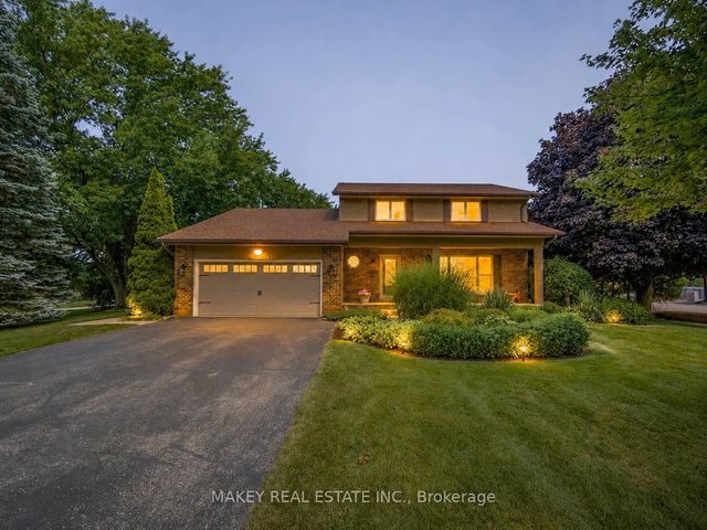 671 Main Street S, Norwich