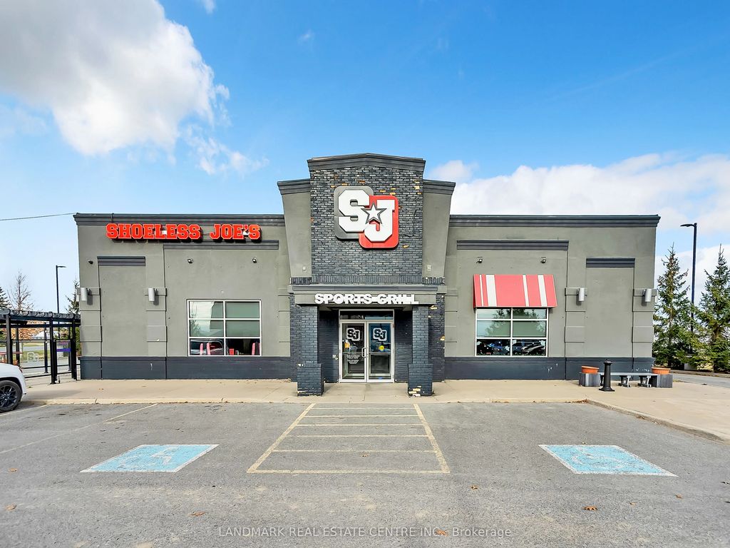 17 Mcpherson Drive N 1, Greater Napanee