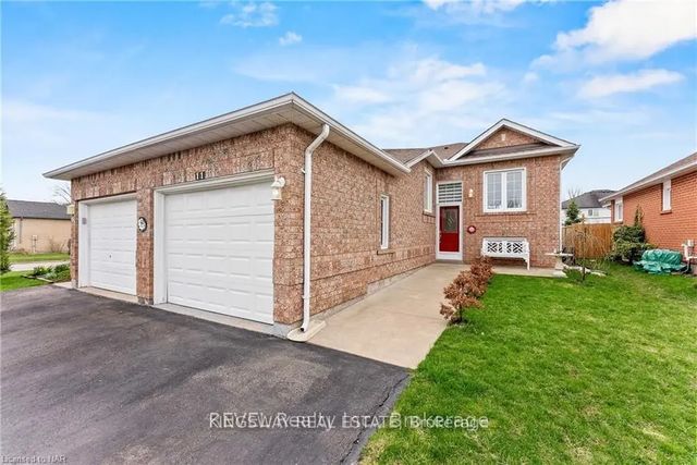 11 Jackson Court W, Welland