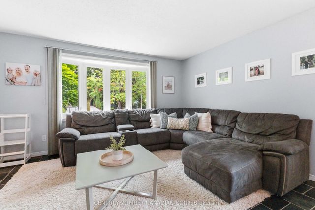 436 Ferndale Avenue, London South