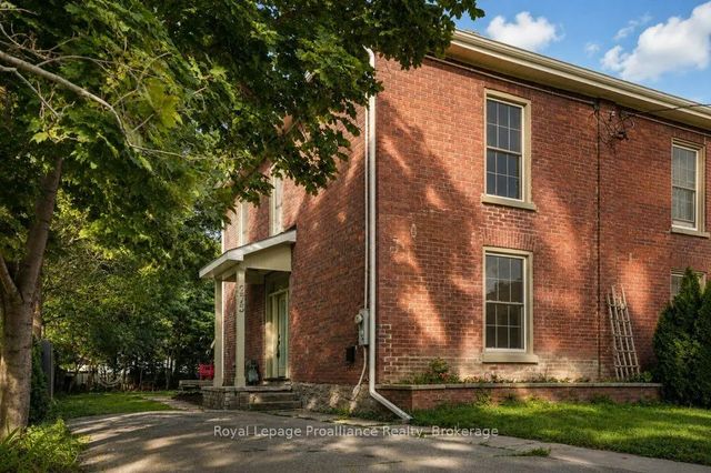 275 Charles Street, Belleville