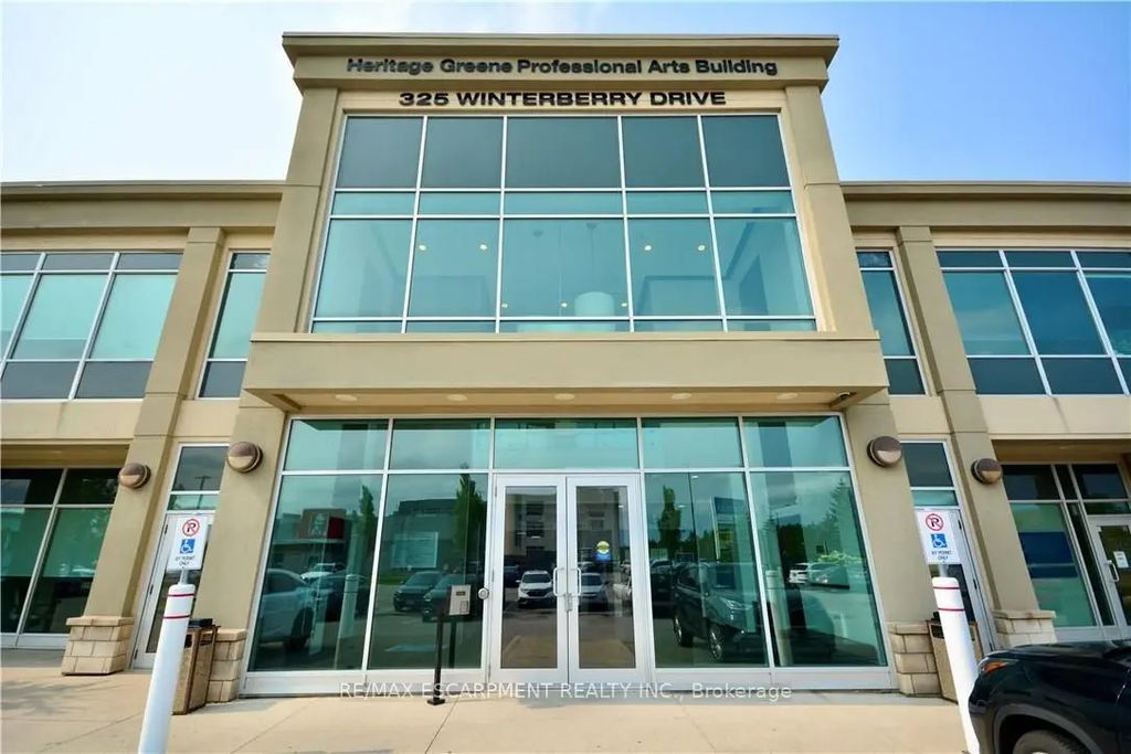 325 Winterberry Drive 204, Hamilton