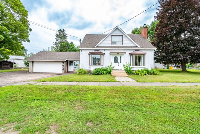 734 Front Street, Pembroke