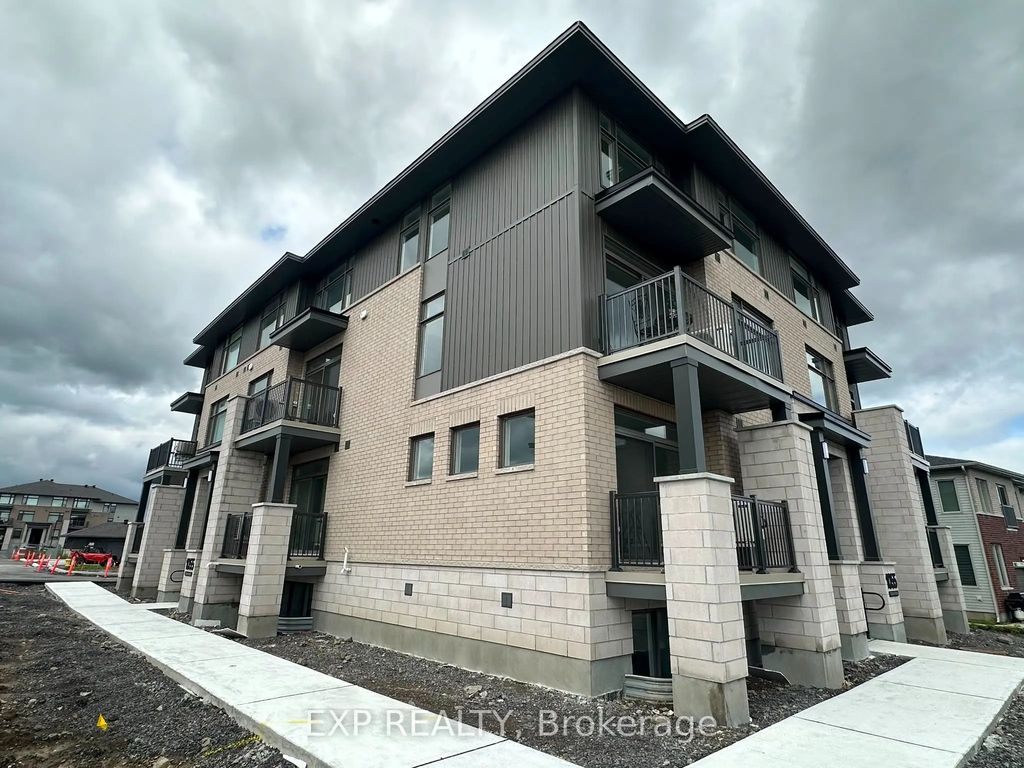 1055 Cedar Creek Drive J, Blossom Park - Airport and Area