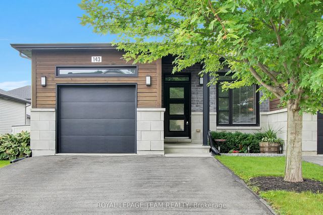 143 St Malo Place, Russell