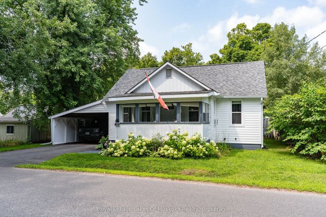 570 Pinedale Road, Gravenhurst