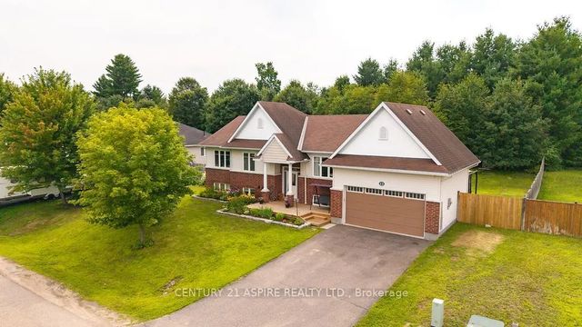 12 Bedard Boulevard, Petawawa