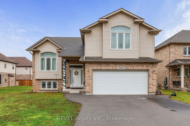 7833 Oldfield Road, Niagara Falls