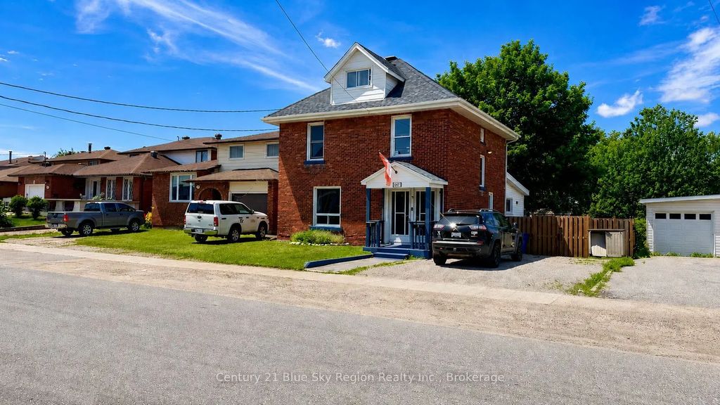 647 Douglas Street, North Bay