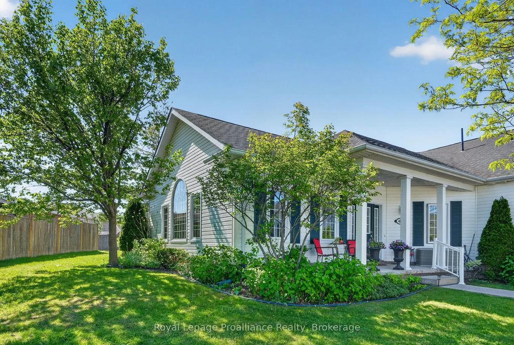 325 Densmore Road 402, Cobourg
