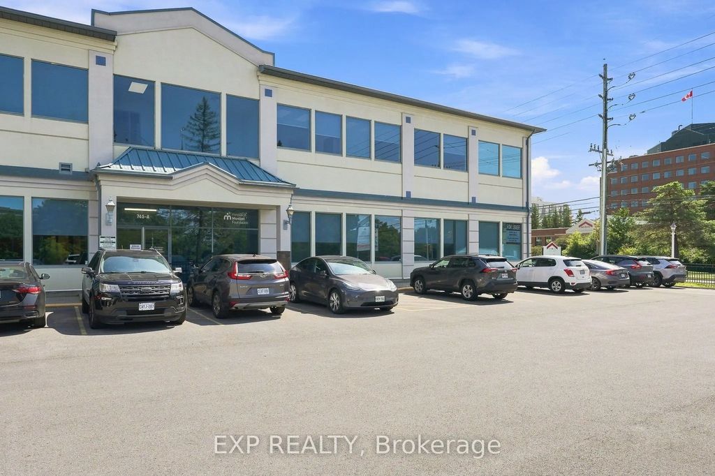 745 Montreal Road 101a, Manor Park - Cardinal Glen and Area