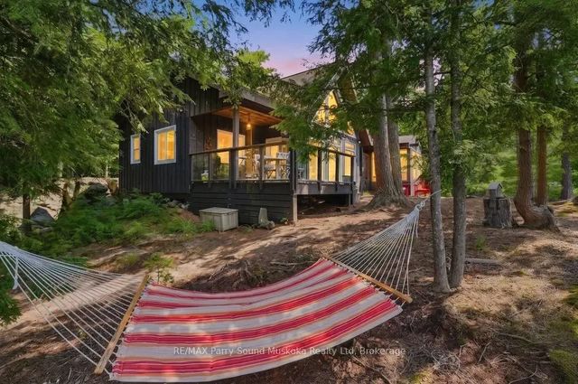 24 Arbor Vitae Island, Whitestone