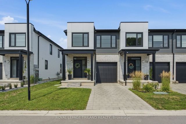 101 Swales Avenue 11, Strathroy-Caradoc
