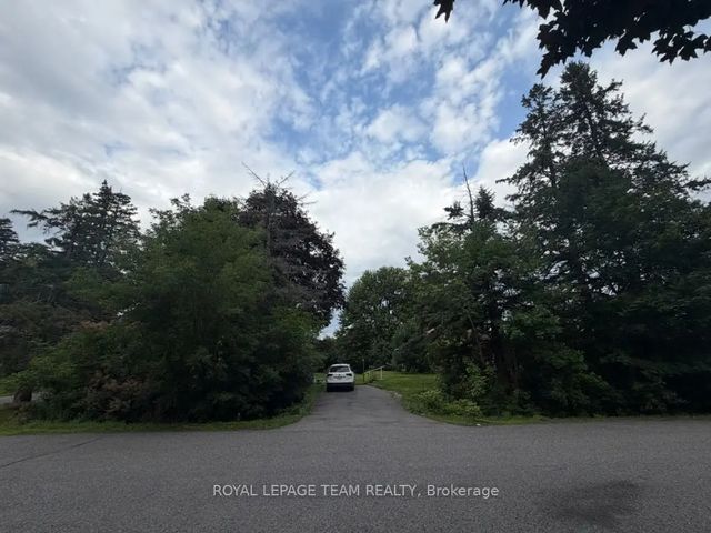 3044 Upper Otterson Place, Billings Bridge - Riverside Park and Area