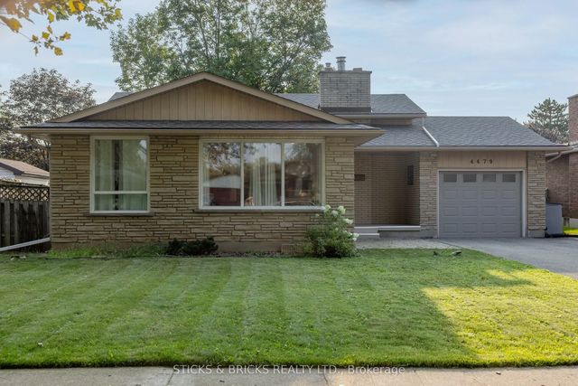 4479 Mitchell Avenue, Niagara Falls