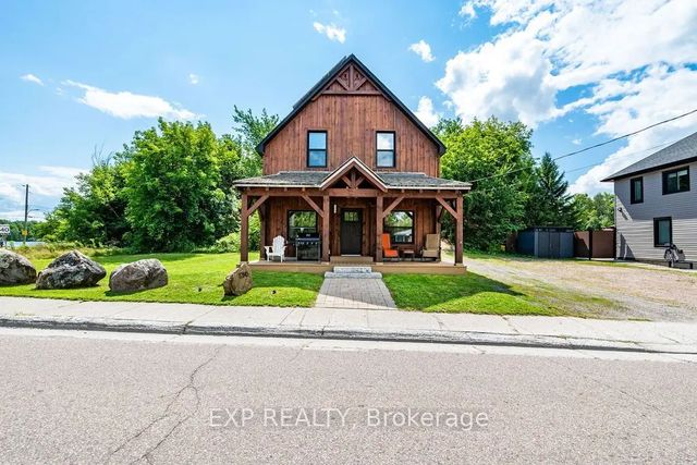12595 Lanark Road, Greater Madawaska
