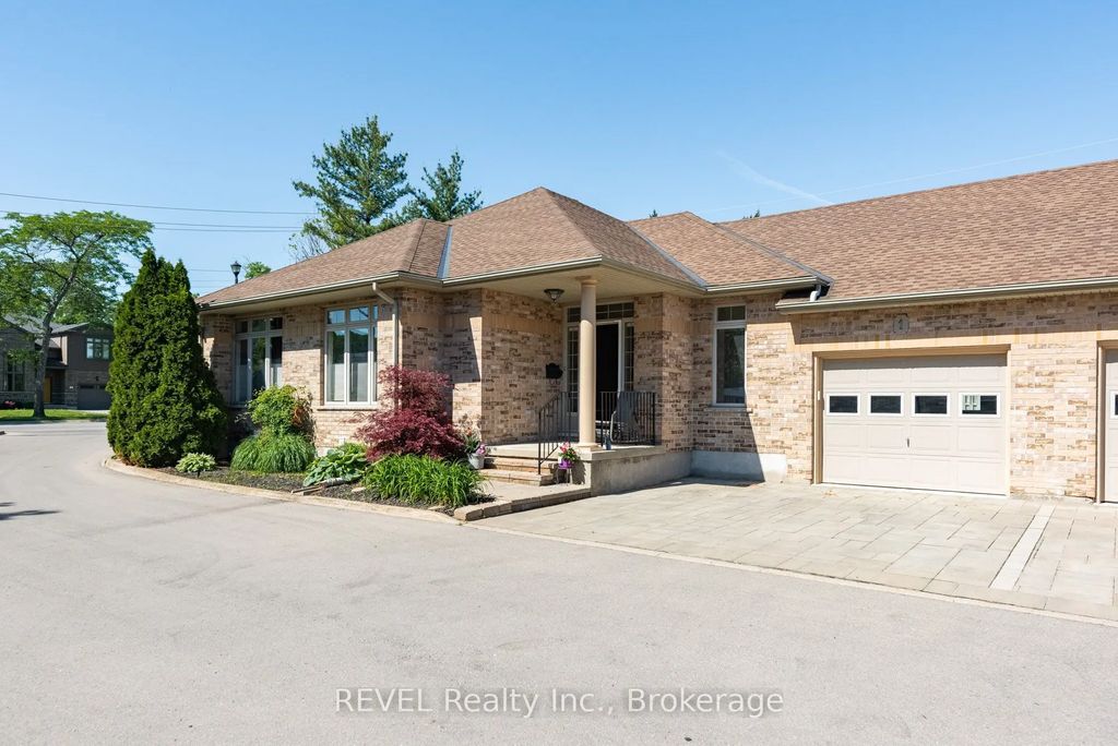 139 Glendale Avenue 1, St. Catharines