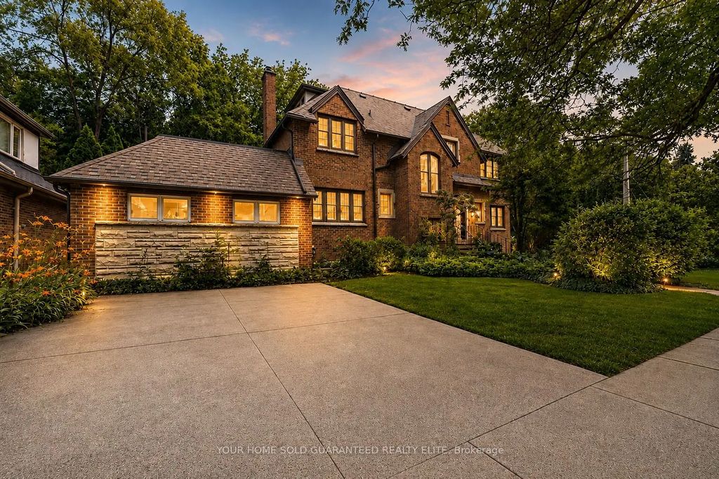 4 Forsyth Avenue N, Hamilton