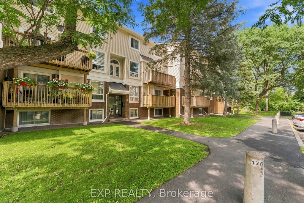 320 Fenerty Court 2, Kanata