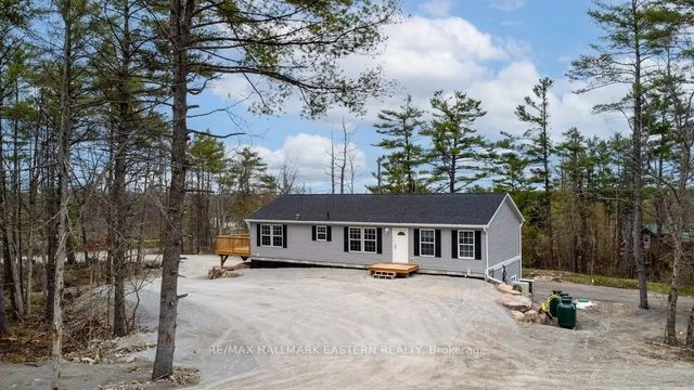 1864 Lakehurst Road, Trent Lakes