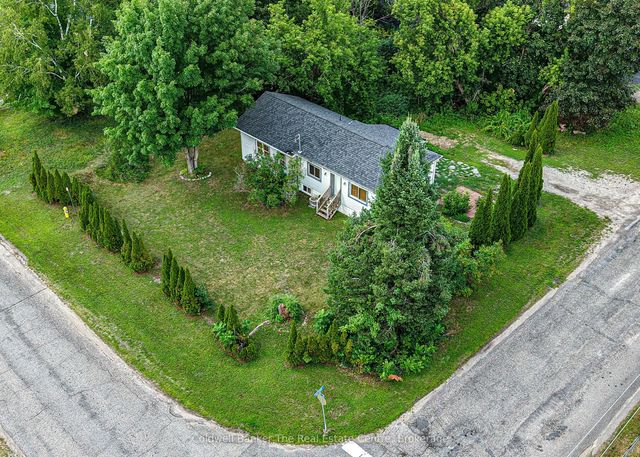 810 John Street N, Gravenhurst