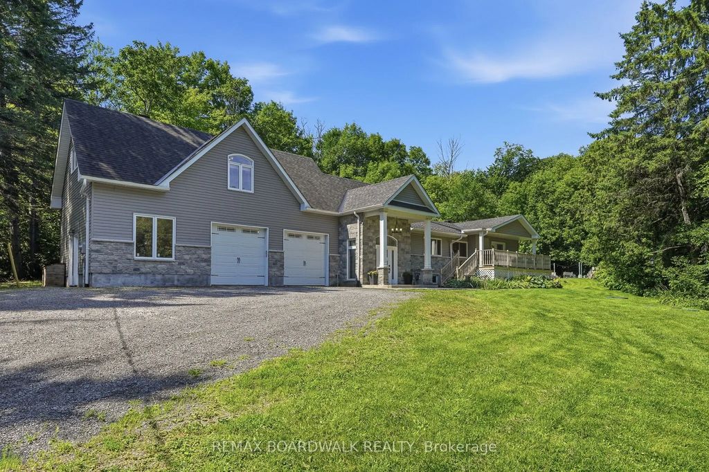 1110 Dunning Road, Orleans - Cumberland and Area