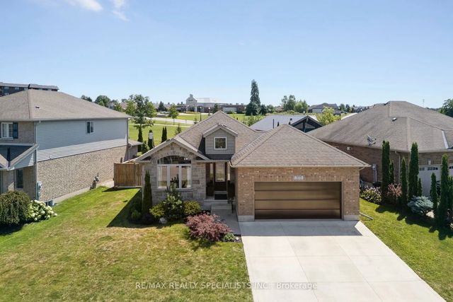 375 Fairway Road, Woodstock