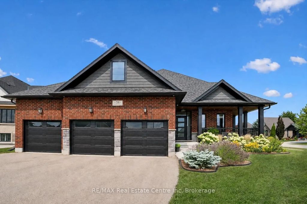 58 Carriage Crossing, Mapleton