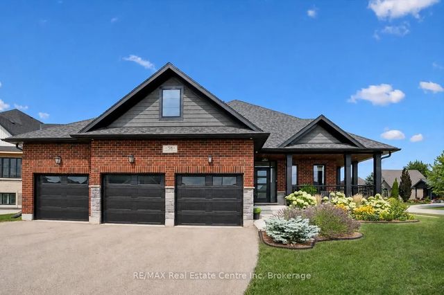 58 Carriage Crossing, Mapleton