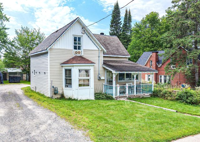 34 Young Street, Bracebridge