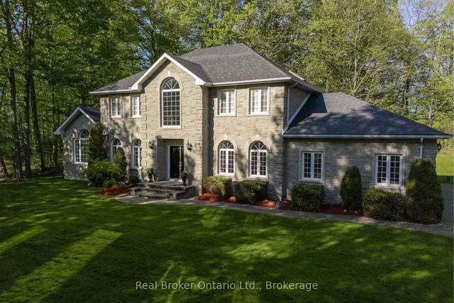 9 Paige Court, Hamilton Township