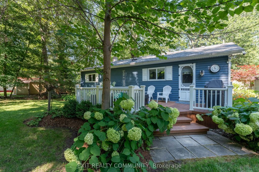 9871 Phoebe Lane N, Lambton Shores