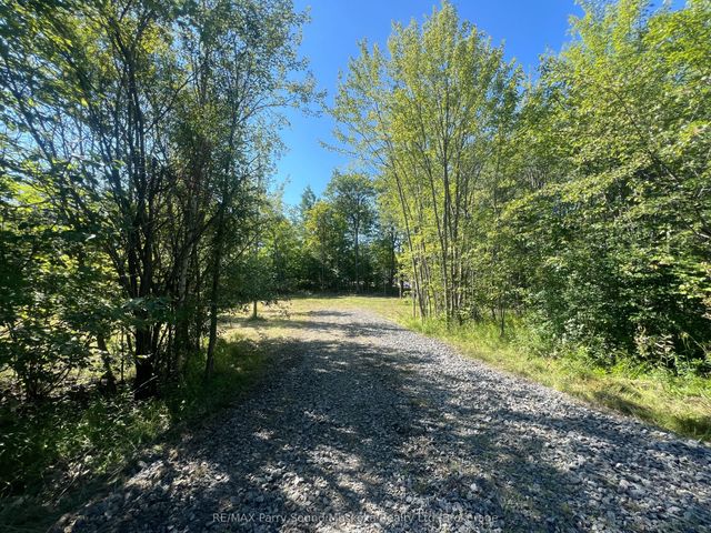 Taits Island Road, McKellar
