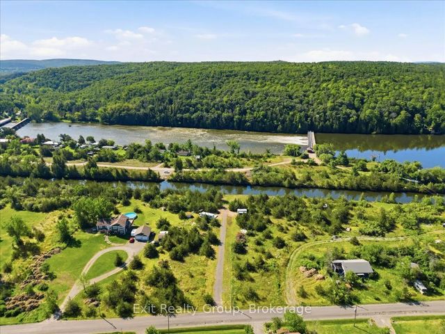 937 Rosebush Road, Quinte West