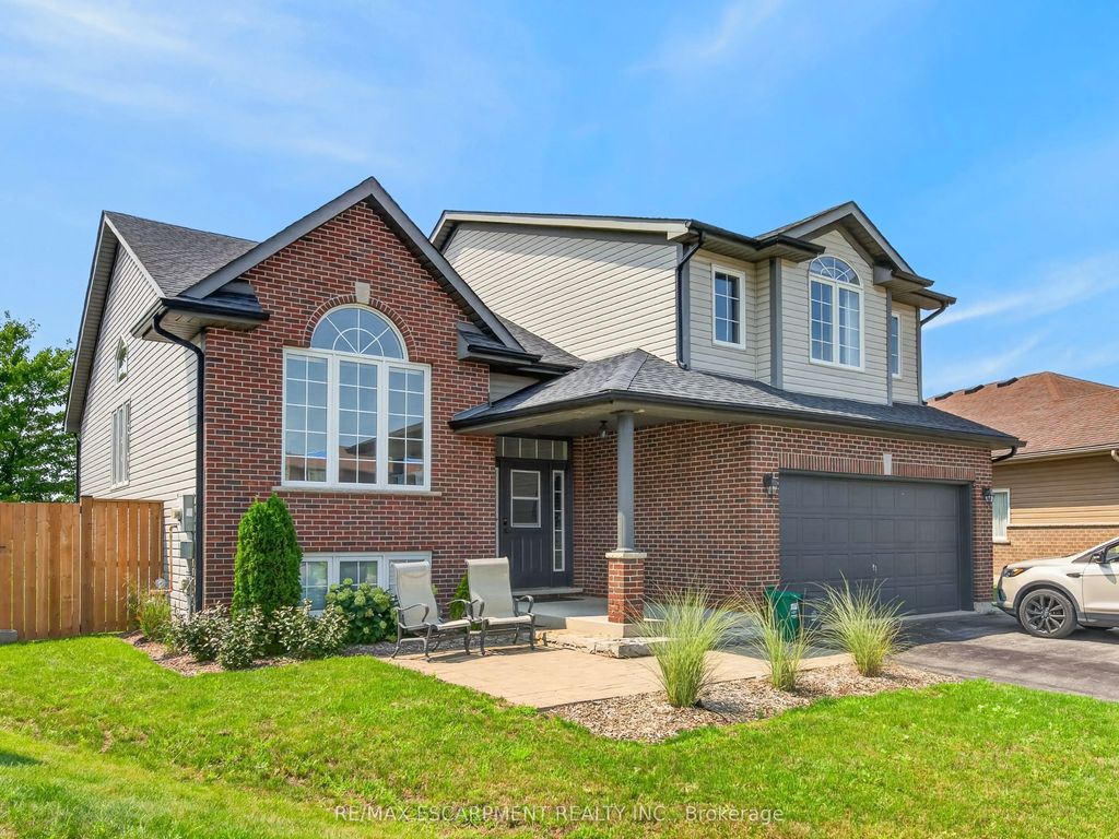 86 Golden Acres Drive, West Lincoln