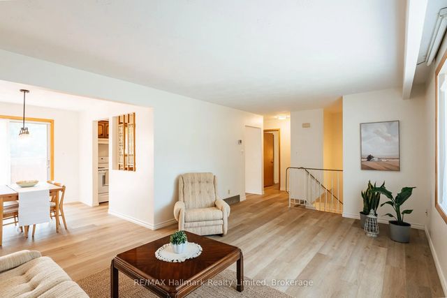 117 Old Country Drive, Kitchener
