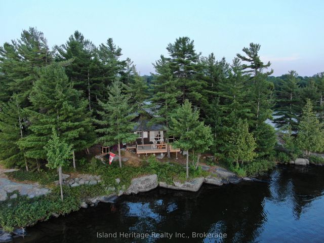 2 Trout Lake Island, McDougall