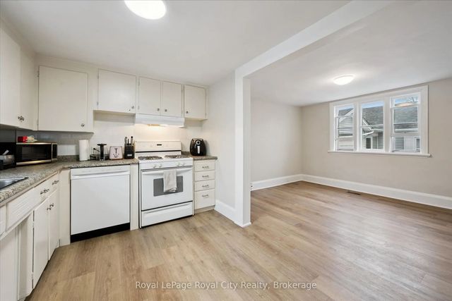 29 Hooper Street W 2, Guelph